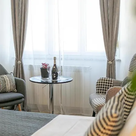 Polai Boutique With Free Parking Apartment Pula