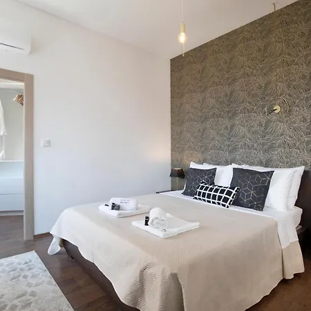 Polai Boutique With Free Parking