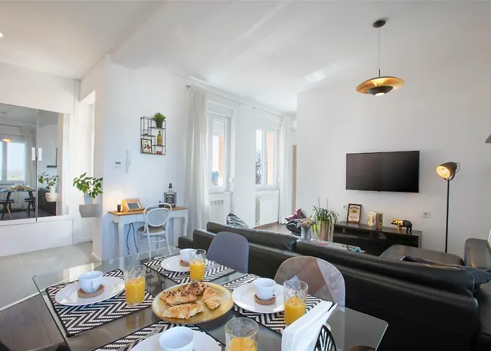 Polai Boutique With Free Parking *