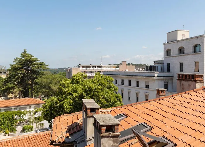 Polai Boutique With Free Parking