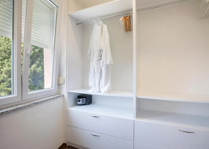 Lägenhet Polai Boutique With Free Parking *